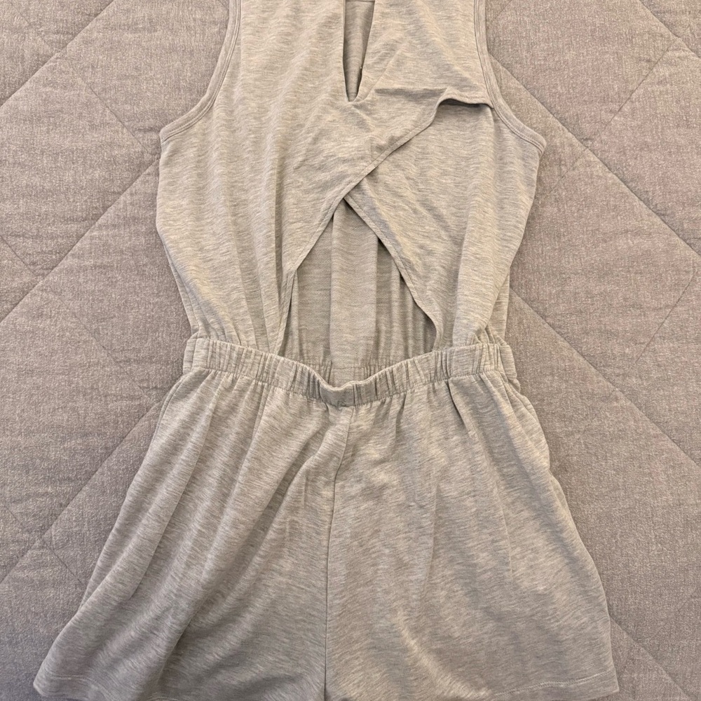 Lou & Grey- Sleek Grey Heather Signaturesoft Open Back Romper - Picture 2 of 3